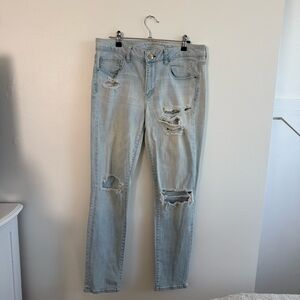 American Eagle Outfitters Light Blue Distressed Denim Jeans